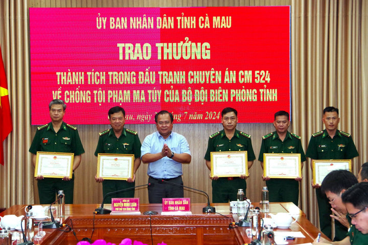 Cà Mau: Trao thưởng các cá nhân có thành tích xuất sắc trong chuyên án CM 524