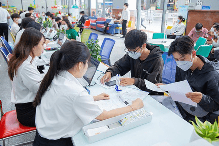 Các ngành học nào, sinh viên được miễn học phí?