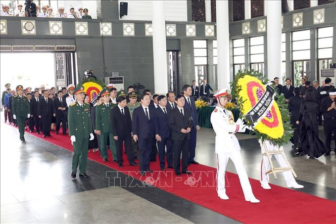 Đoàn các địa phương viếng Tổng Bí thư Nguyễn Phú Trọng