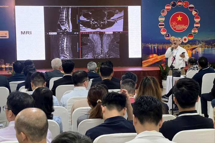 Ứng dụng nội soi và các phẫu thuật cột sống ít xâm lấn