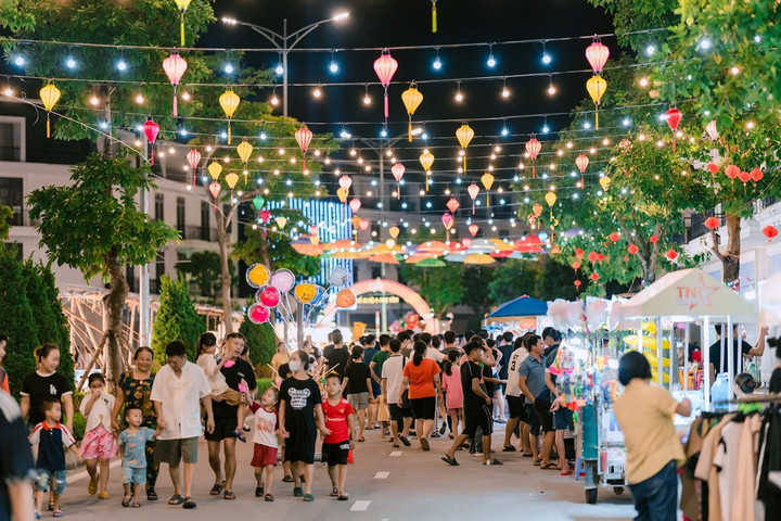 Không gian trải nghiệm phố đi bộ và chợ đêm TNR Stars Diễn Châu