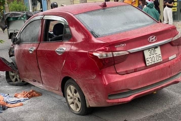 Vụ tài xế ô tô tự đốt xe: Dùng dao tự đâm, không vi phạm nồng độ cồn