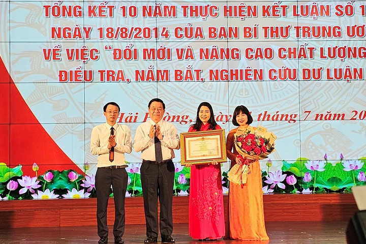 Tổng kết 10 năm thực hiện Kết luận số 100-KL/TW của Ban Bí thư