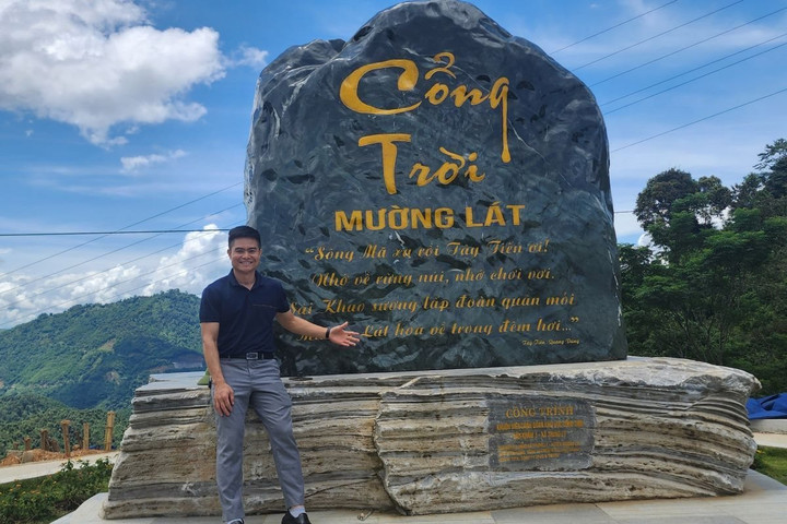 Công trình ‘Cổng Trời Mường Lát’ có nguy cơ đổ sập
