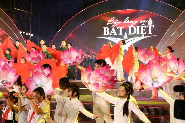 Chương trình "Bản hùng ca bất diệt" được tổ chức tại Quảng Trị