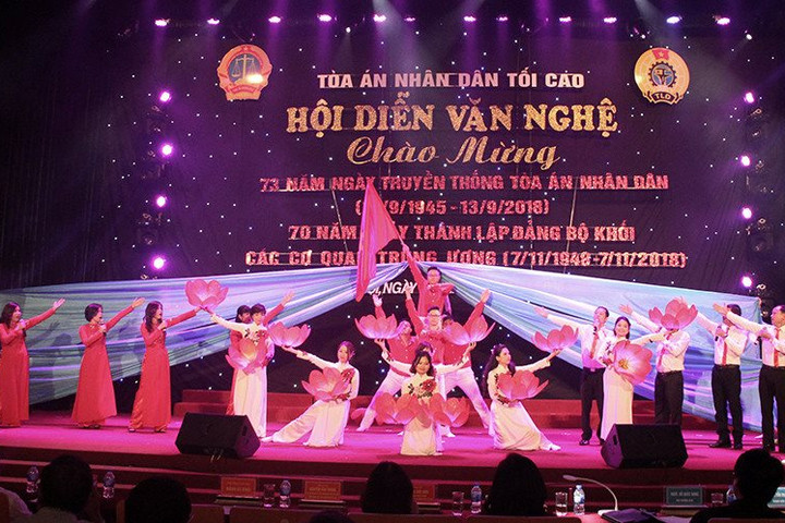 Đẩy mạnh phong trào văn hóa, văn nghệ quần chúng của các đơn vị trong hệ thống TAND