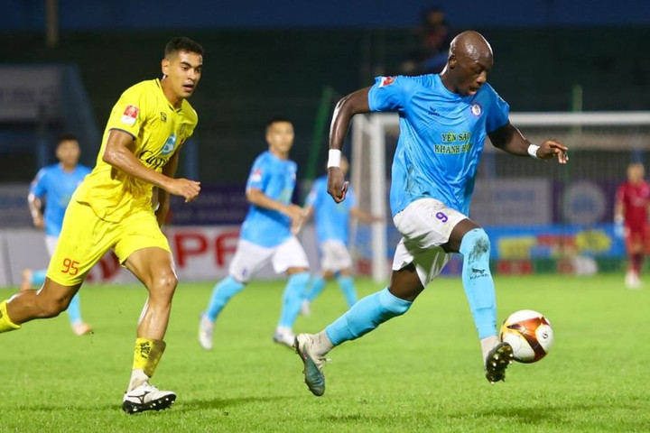 FIFA ra lệnh cấm với một câu lạc bộ của V-League