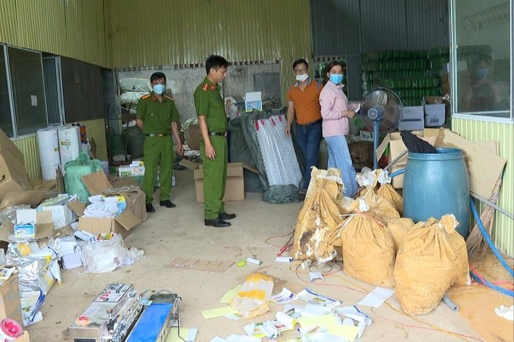 Gia Lai phát hiện số lượng lớn thuốc diệt cỏ và trừ sâu giả nhãn hiệu