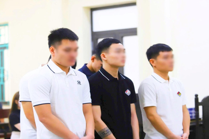 Nhóm cầu thủ chung tiền mua ma túy để sử dụng