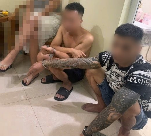 Bắt nhóm đối tượng cho trẻ 14 tuổi dùng trái phép chất ma túy