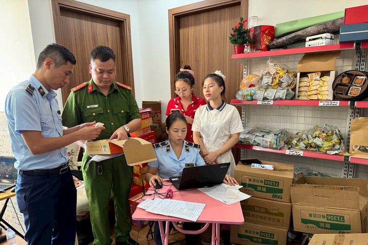 Xử phạt chủ tiktok shop hơn 30 triệu đồng do bán hàng nhập lậu