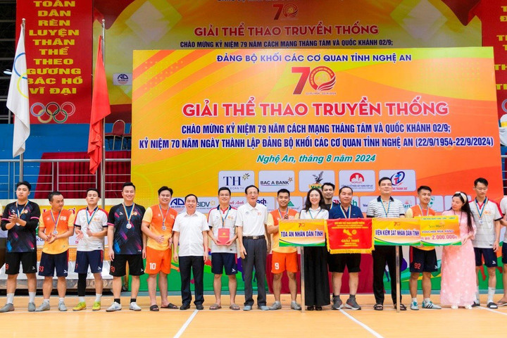 Đoàn thể thao TAND tỉnh Nghệ An đạt thành tích cao tại giải truyền thống