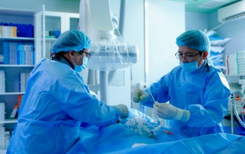 Điều trị dứt điểm cho hai bệnh nhân loạn nhịp tim