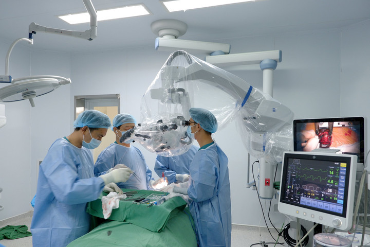 Bước tiến mới trong phẫu thuật và điều trị bệnh lý sọ não, cột sống