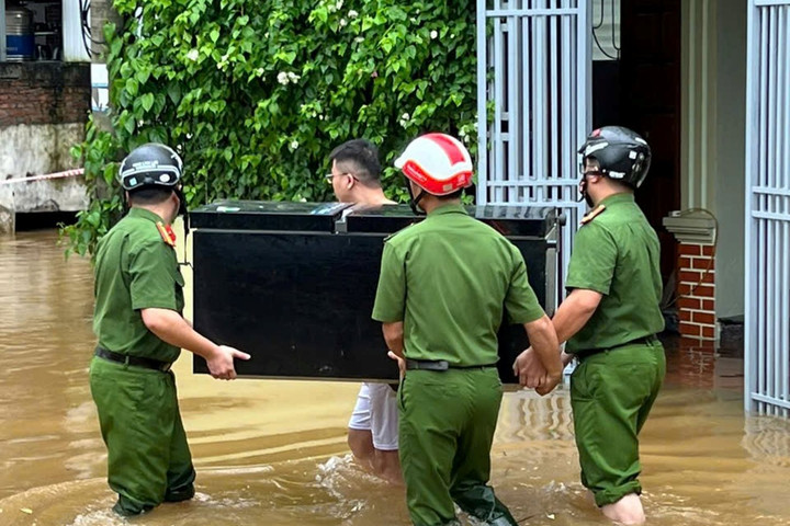 Một cháu bé tử vong do lũ cuốn trôi ở Hà Giang