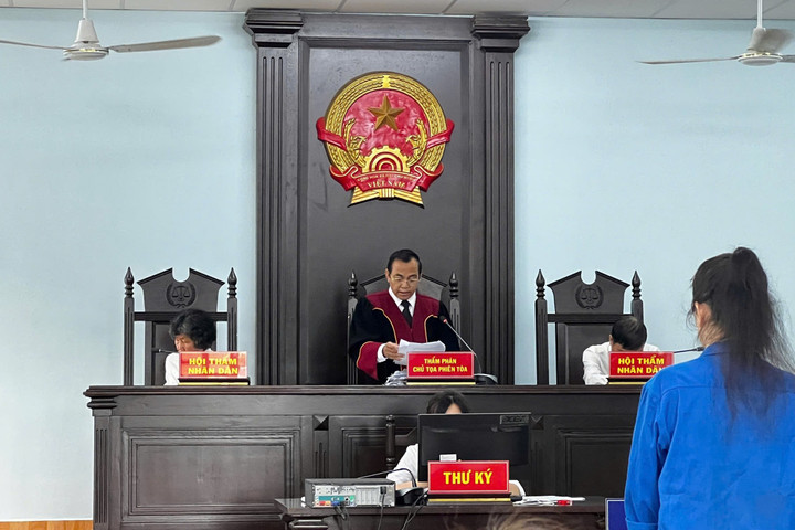 Nguyên kế toán nhận "tiền cảm ơn" lĩnh 6 năm tù