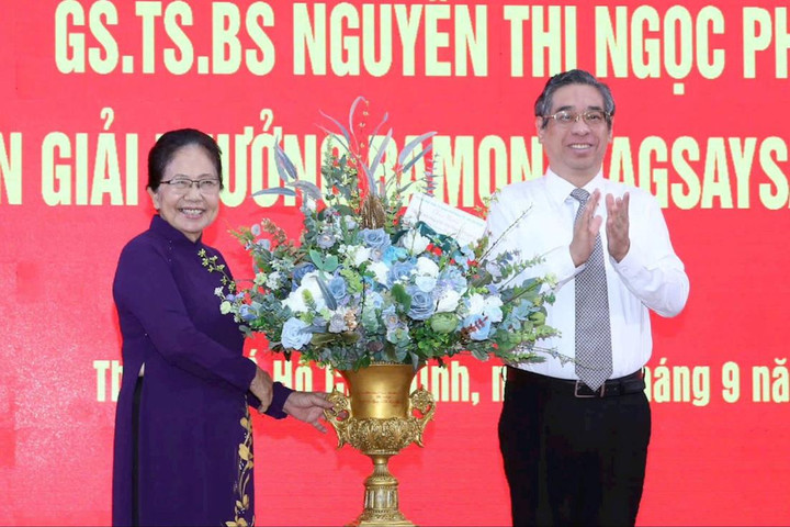 GS.TS Bác sĩ Nguyễn Thị Ngọc Phượng nhận ‘Giải Nobel Châu Á’
