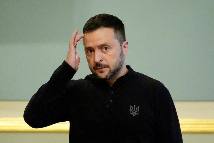 Ông Zelensky nói gì khi Mỹ tuyên bố chưa gỡ rào cản vũ khí?