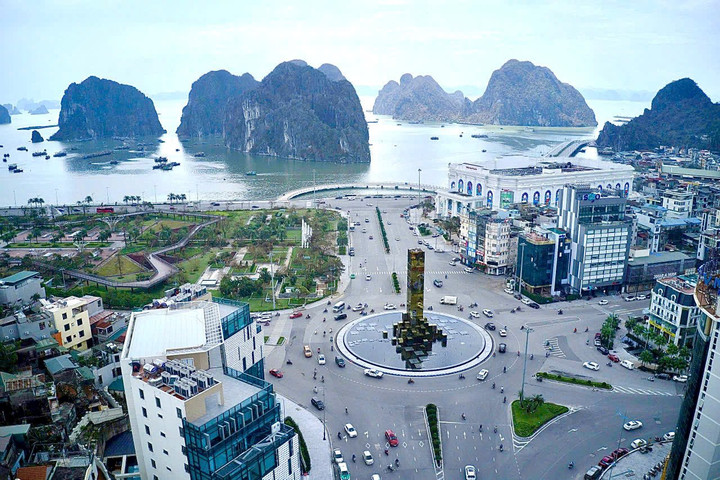 65.000 lượt người tham gia làm sạch Hạ Long