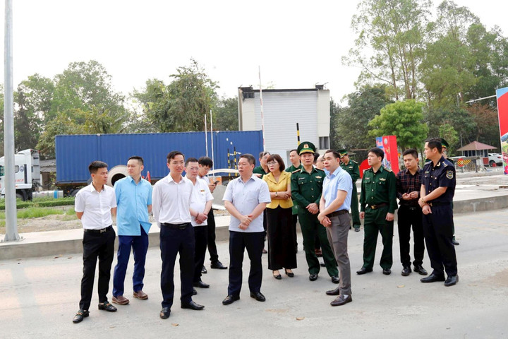 Linh hoạt để giảm thiểu ùn tắc tại các cửa khẩu tại Lạng Sơn