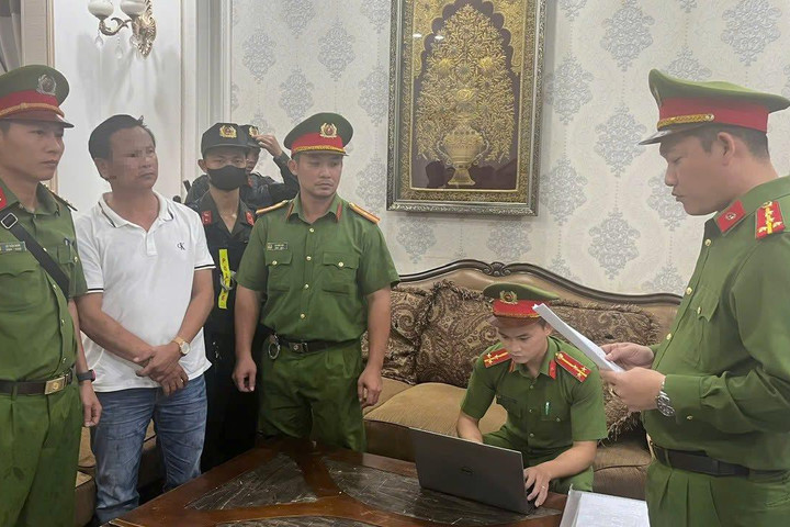 Khám xét nơi làm việc của Giám đốc Công ty TNHH Long Thái Việt