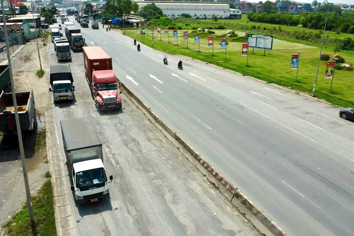 Hàng loạt ổ gà 'nuốt' xe trên Quốc lộ 51: Cơ quan chức năng vào cuộc