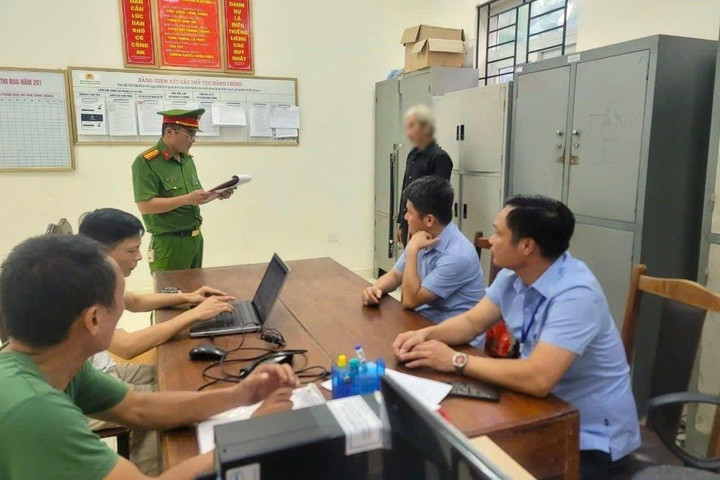 Anh trai dùng dao chém vợ chồng em ruột bị thương