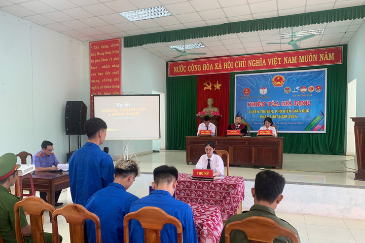 Phiên tòa giả định tuyên truyền pháp luật về ma túy