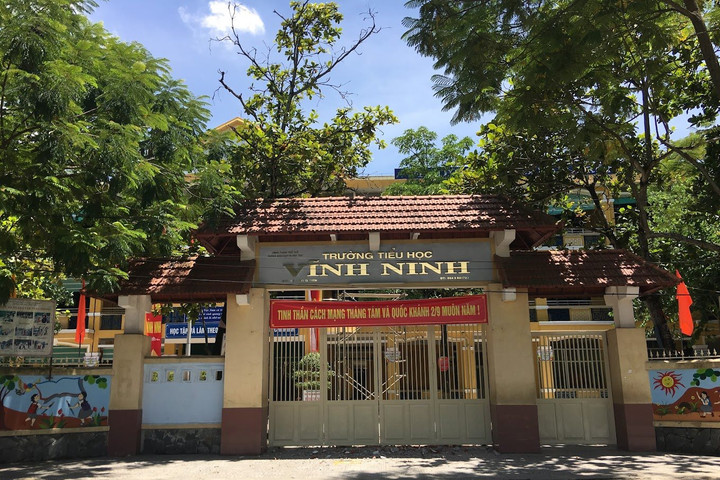 Huế: Trường tiểu học Vĩnh Ninh nhiều phòng học bàn ghế chưa đạt chuẩn
