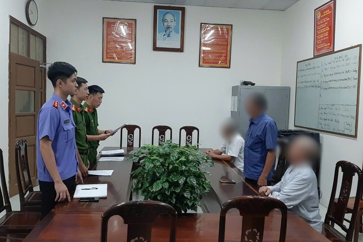 Cho thuê đất nhà văn hóa xóm thời hạn 45 năm, 3 bị can bị khởi tố