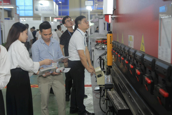 Khai mạc Triển lãm Quốc tế lần thứ 10 về Cơ khí chính xác và Sản xuất chế tạo
