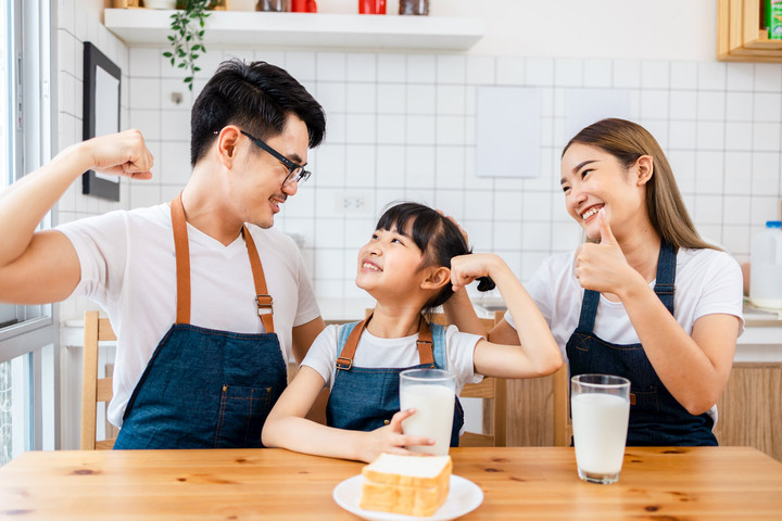 Phát hiện mới từ SEANUTS II: Uống sữa vào bữa ăn sáng giúp tăng khả năng hấp thu canxi và vitamin D ở trẻ em
