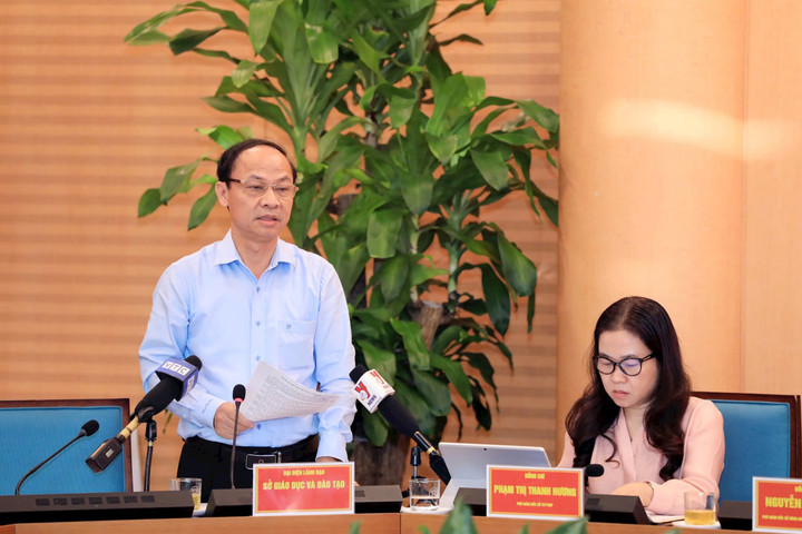 Vụ học sinh "thân mật" với cô giáo: Sở GD&ĐT Hà Nội nói gì?