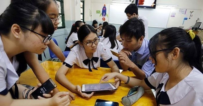 Siết chặt quản lý điện thoại trong trường học tại Hà Nội