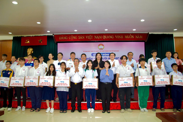 TP.HCM phát động tháng chăm lo người nghèo, chung tay xóa nhà tạm, nhà dột nát