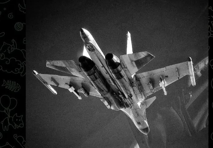 Su-34 bị F-16 của Ukraine bắn hạ?