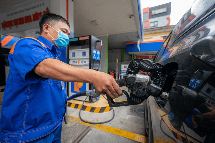 Ngày mai (17/10), giá xăng dầu trong nước ra sao?