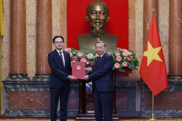 Tổng Bí thư, Chủ tịch nước trao quyết định bổ nhiệm Đại sứ tại LHQ và các nước