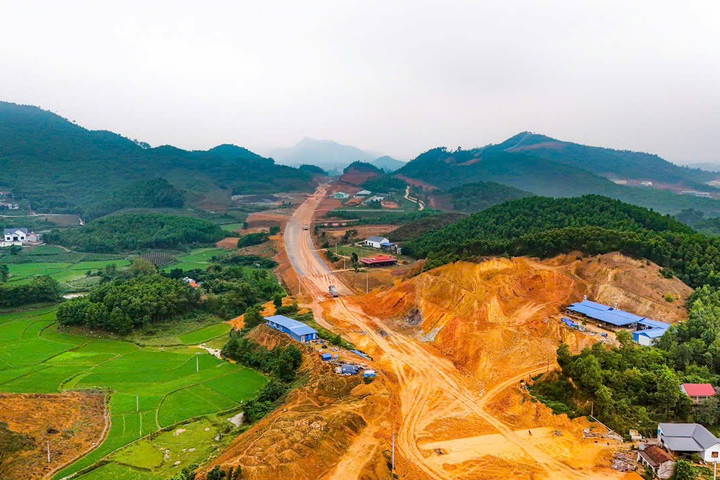 Đẩy nhanh tiến độ dự án giao thông nghìn tỷ trọng điểm liên kết vùng