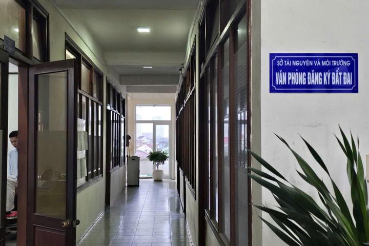 Tòa buộc VP đăng ký đất đai TT-Huế xóa nợ tiền sử dụng đất cho người dân