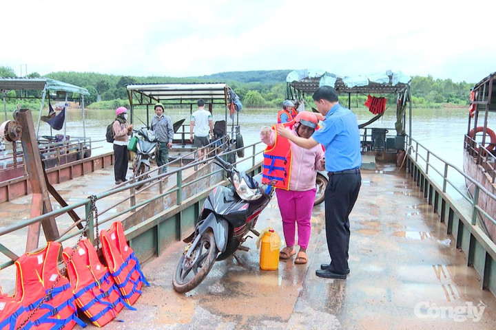 Gia Lai tăng cường quản lý hoạt động của phương tiện thủy nội địa