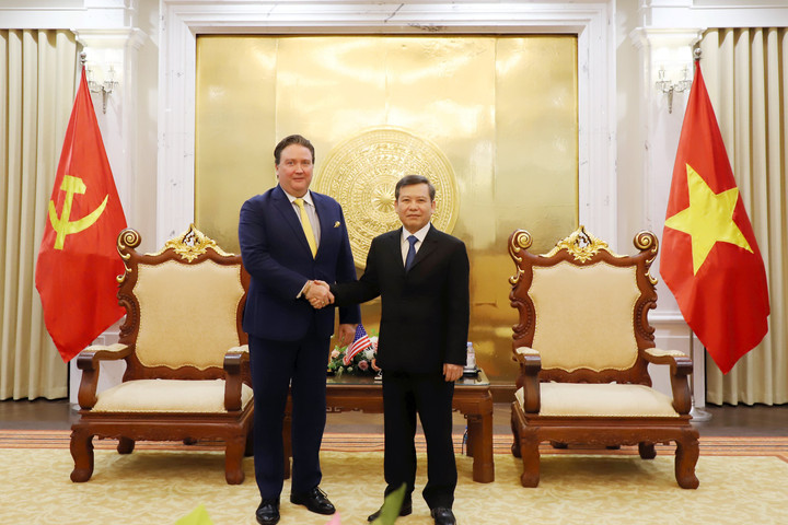 Chánh án TANDTC Lê Minh Trí tiếp Đại sứ Hoa Kỳ Marc Knapper
