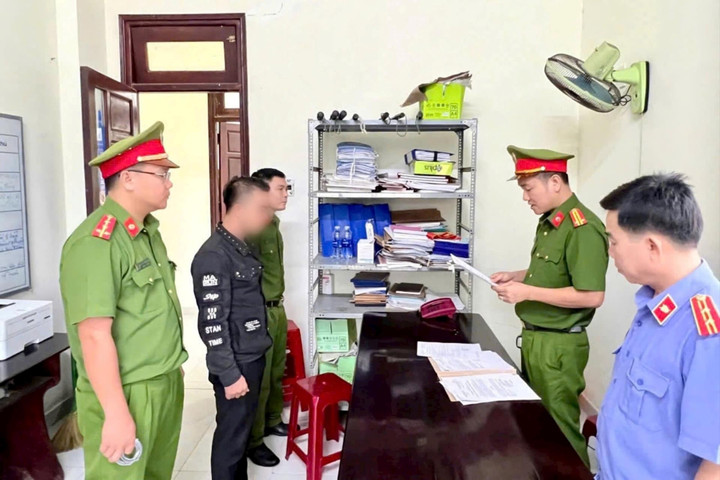 Khởi tố Phó Ban Chỉ huy Quân sự xã vì "chạy hoãn nhập ngũ"