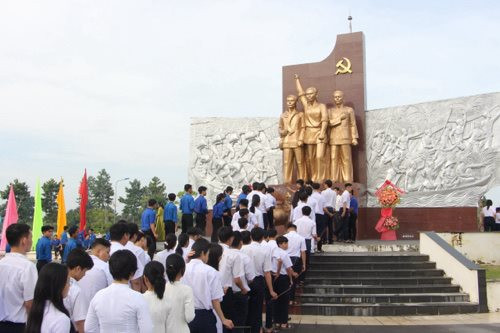 Họp mặt kỷ niệm 95 năm Ngày thành lập Chi bộ An Nam Cộng sản Đảng Cờ Đỏ
