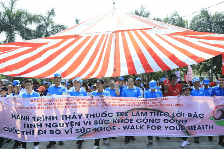 Hơn 21.000 thầy thuốc trẻ tình nguyện khám bệnh cho trên một triệu lượt