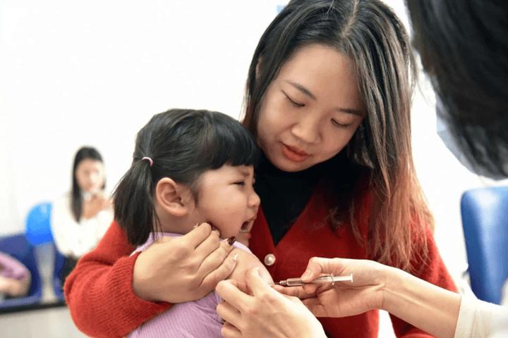 Hà Nội: Số ca mắc sởi tiếp tục tăng