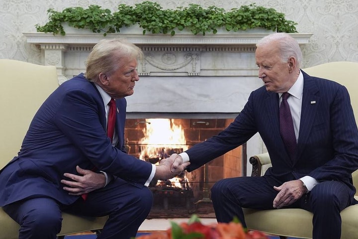 Đội ngũ của ông Trump và chính quyền Tổng thống Biden ký biên bản ghi nhớ