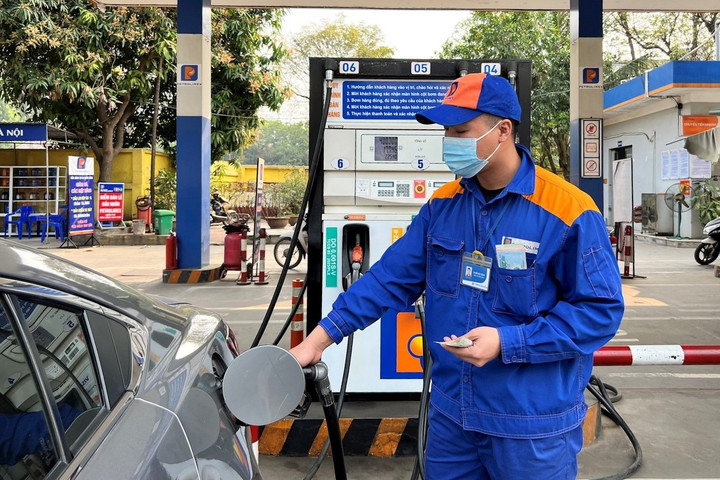 Dự báo giá xăng dầu tăng mạnh trong kỳ điều hành ngày mai (28/11)