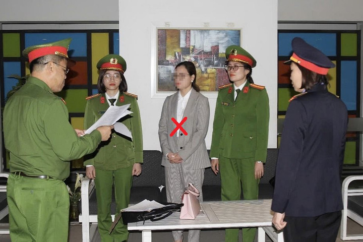 Bắt Cục trưởng Cục Hải quan Hà Nam Ninh về tội nhận hối lộ