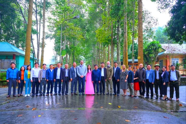 Đại sứ quán Anh tại Việt Nam thăm và làm việc với Vườn Quốc gia Pù Mát